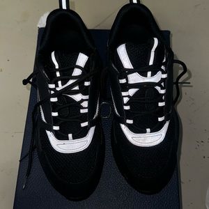 Dior b22’s